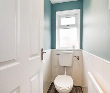 3 bedroom semi-detached house to rent - Photo 5