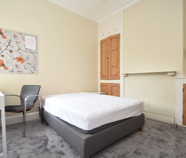 5 bedroom terraced house to rent - Photo 3