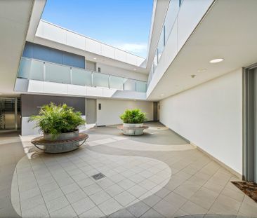 Stylish Apartment Living in a Prime Lifestyle Location - Photo 6