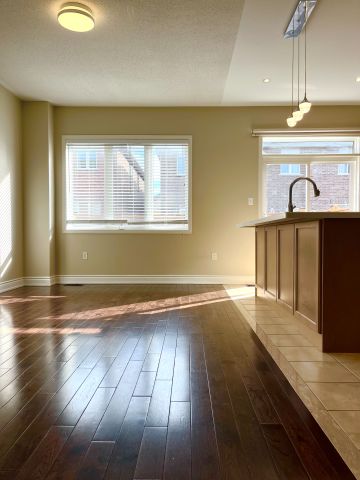 For Lease - 1261 Blencowe Crescent, Newmarket, Ontario - Photo 3