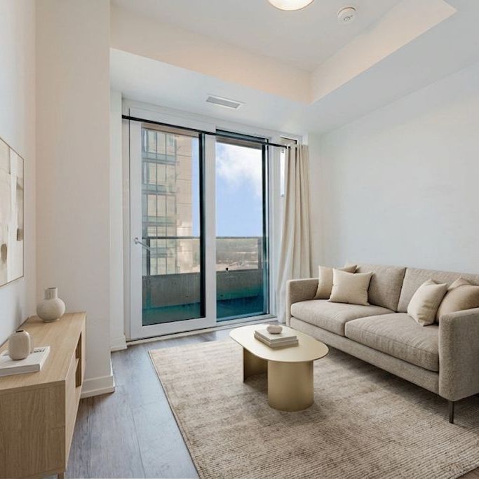 For Lease - 5 Wellington Street Unit# 904, Kitchener, Ontario - Photo 1