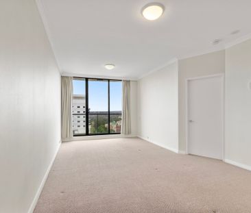 Convenient Living in the Heart of St Leonards - Photo 4