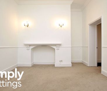 2 Bed property for rent - Photo 2