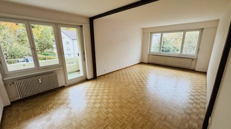 2.5-Zimmer: Balkon, Aussicht, Kellerabteil - per sofort - Foto 2