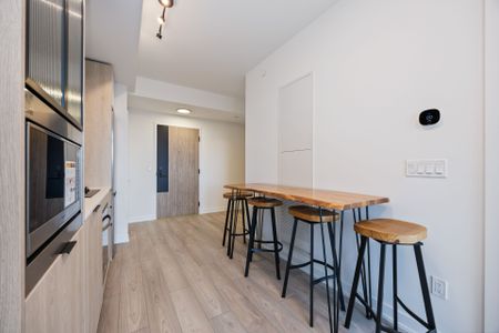 For Lease - 1007 The Queensway N/A Unit# 407, Toronto, Ontario - Photo 3