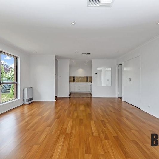 6 Euroka Street Narrabundah ACT - Photo 1