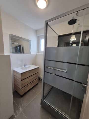 Location Appartement 3 pièces 85m² TOURCOING 59200 - Photo 4