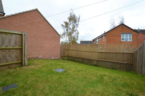 3 bedroom semi-detached house to rent - Photo 1