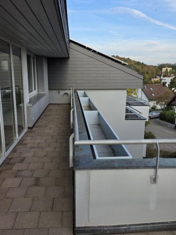 Charmante 5 Zimmerwohnung mit Wintergarten und grossem Balkon - Photo 5
