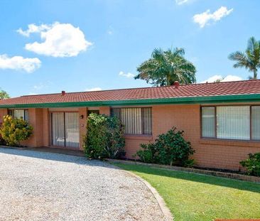 SPACIOUS HOME PERFECT FOR YOUR FAMILY! - Photo 4