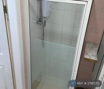 1 bedroom in a house share to rent - Photo 6