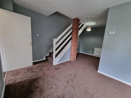 2 bedroom semi-detached house to rent - Photo 5