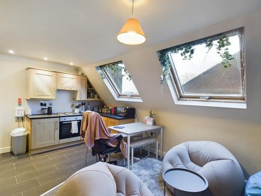 1 bedroom flat to rent - Photo 1