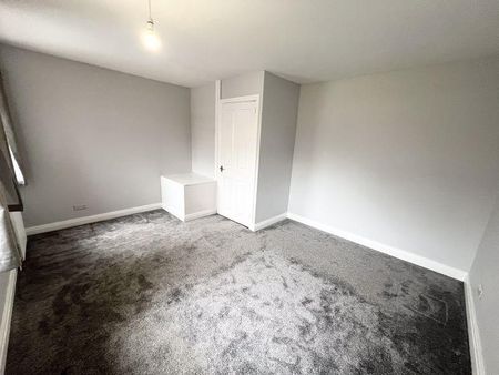 2 bedroom semi-detached house to rent - Photo 5