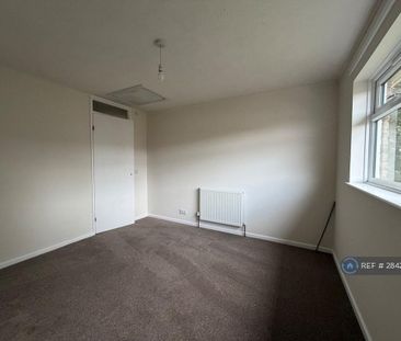 2 bedroom semi-detached house to rent - Photo 4