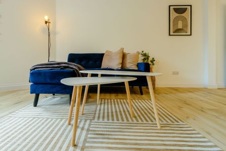 2 Bedroom Home – Medium Let - Photo 3