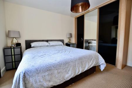 4 bedroom detached house to rent - Photo 5