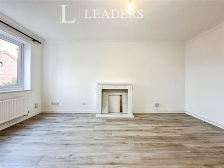 3 bedroom house to rent Hunter Close, Gosport, PO13 - Photo 3