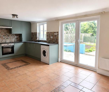 3 bedroom property to rent - Photo 2