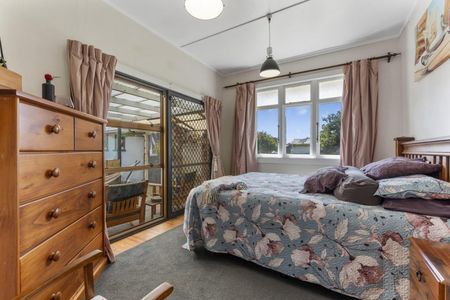 Coastal lifestyle living - Photo 5