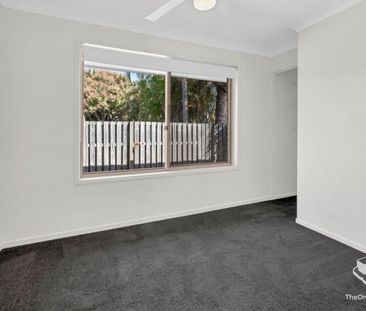 Lease Your Dream Home with 4 Bedrooms plus 1 Rumpus Room and 2 Bath... - Photo 2