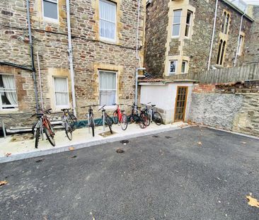 House share to rent - Photo 2