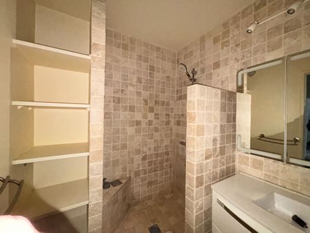 Location Appartement 2 pièces 49m² - Photo 5