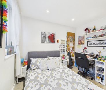 The Courtyard, High Street, Staines-Upon-Thames,TW18 - Photo 5