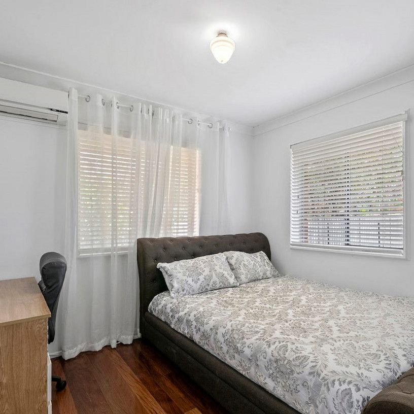 A Chermside West Charmer - Space & Comfort - Photo 1