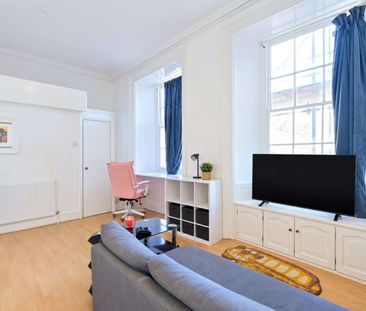 Spacious Studio Apartment in the Heart of Clifton - Photo 2