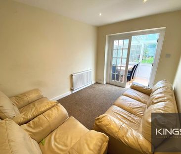3 bedroom terraced house to rent - Photo 1