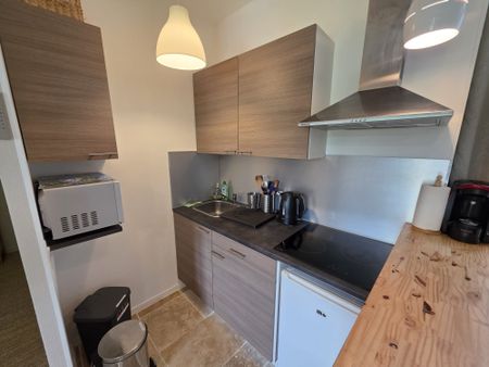 Caubet Immobilier vous propose ce charmant T2 meublé, situé à proximité de Bagnères-de-Bigorre. - Photo 5