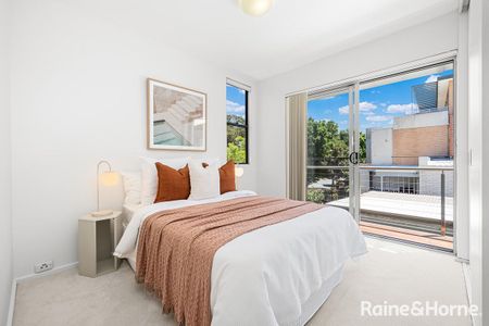 Space, Style & Rooftop Serenity by Booralee Park - Photo 5