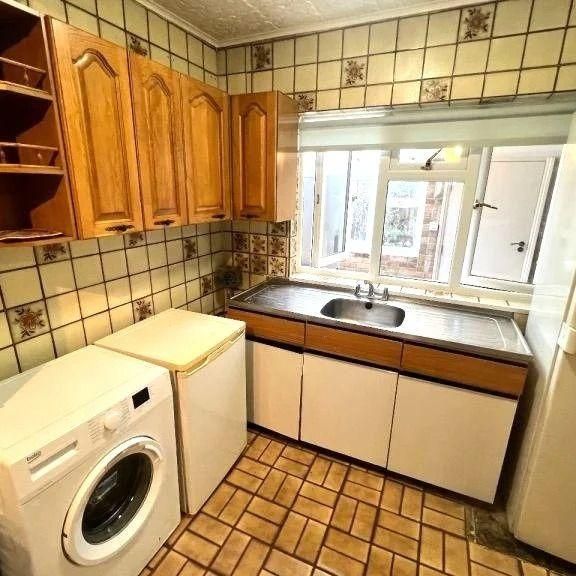 4 bedroom terraced house to rent - Photo 1