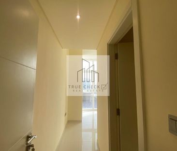 3 BEDROOMS + MAID | UNFURNISHED | L-SHAPED GARDEN - Photo 2