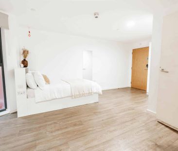 Silver En Suite (Lower Floors) - Photo 1