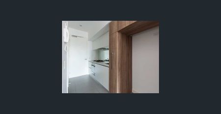 Spacious one bedroom studio with a balcony at great location! - Photo 4