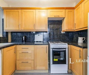 Finnart Close, Weybridge, Surrey, KT13 - Photo 3