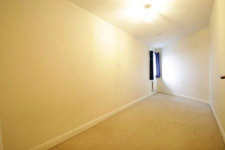 Admiralty Close, West Drayton, UB7 - Photo 5