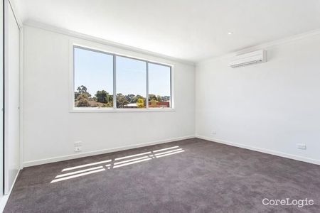 THREE STOREY TWO BEDROOM TOWNHOUSE - Photo 3