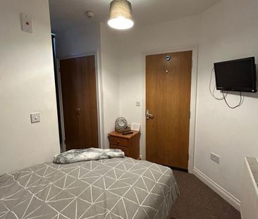 10 bedroom house share to rent - Photo 3