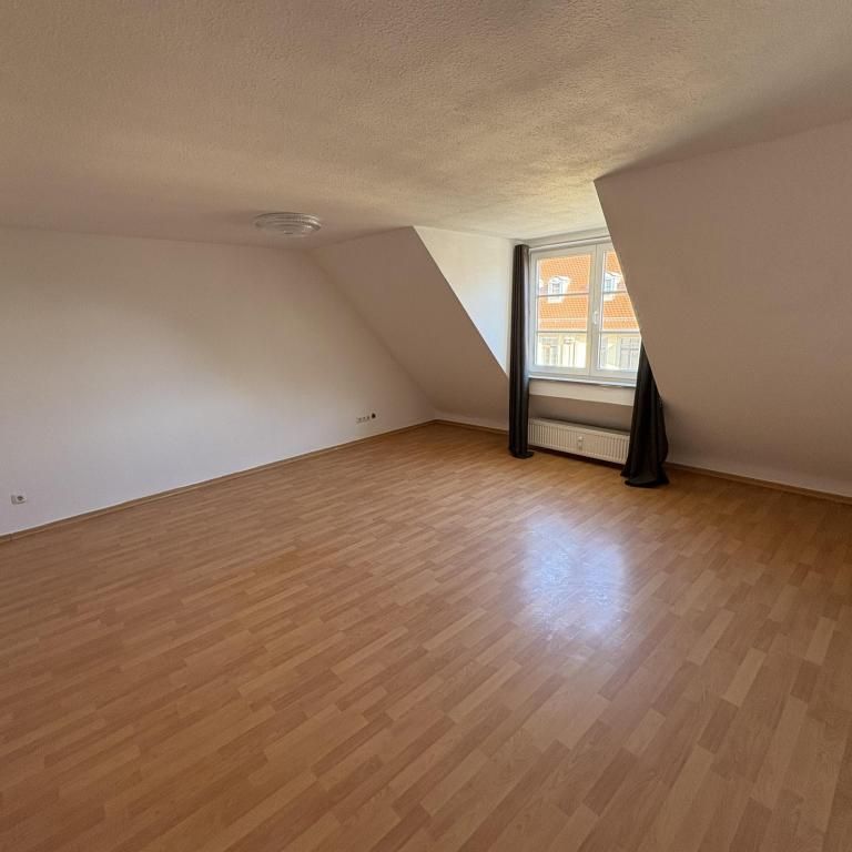 Zentral gelegene Zwei-Raum-Wohnung mit modernem Bad - Zwickau - Photo 1