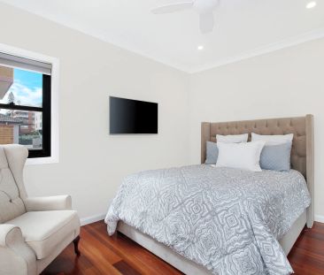 Modern Beachside Abode with Great Entertainer's Space - Photo 5
