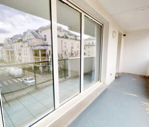 Location Appartement 4 pièces 84 m2 à Chartres - Photo 2