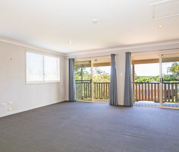 Peaceful Living in the Heart of Wollongbar - Photo 1