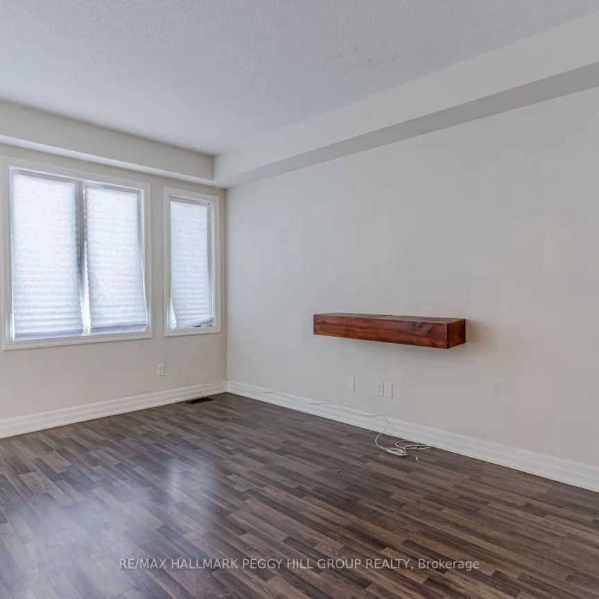 181 WAGNER CRESCENT - Photo 1