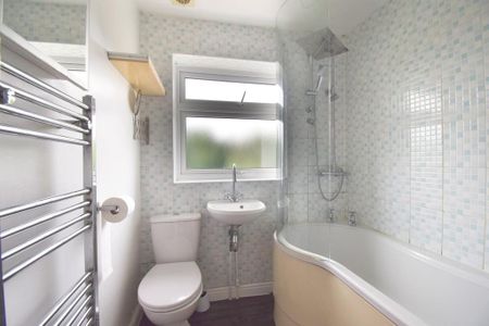 3 bedroom semi-detached house to rent - Photo 5