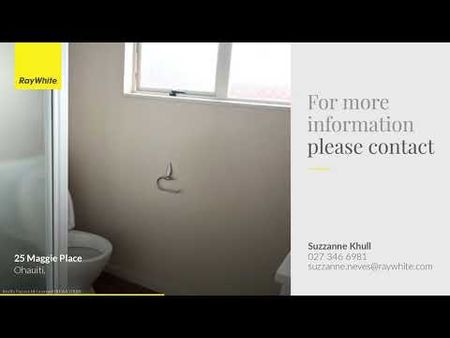 Spacious Two level Townhouse! - Photo 2