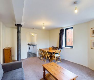 3 bedroom flat to rent - Photo 2