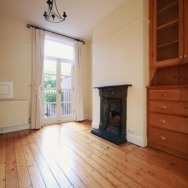 3 Bedroom Terraced To Let - Photo 1